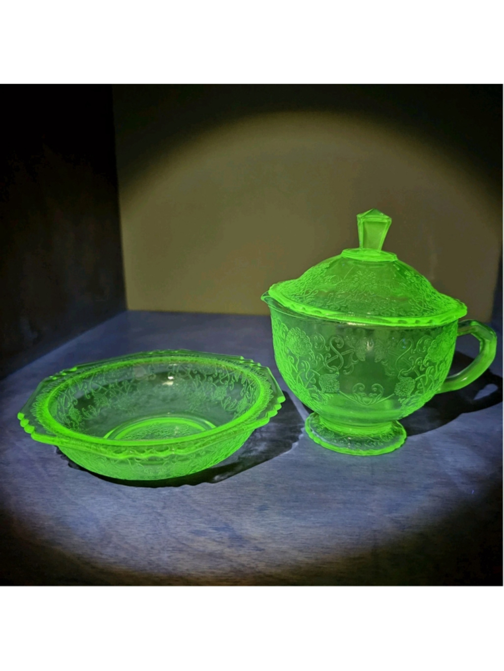 Uranium Glass Creamer Sugar Bowl Dish Green Floral Geiger Tested UV Glow VTG